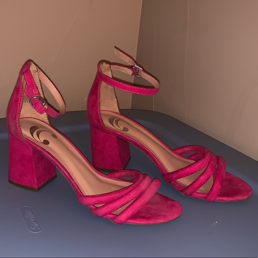 Pink heels